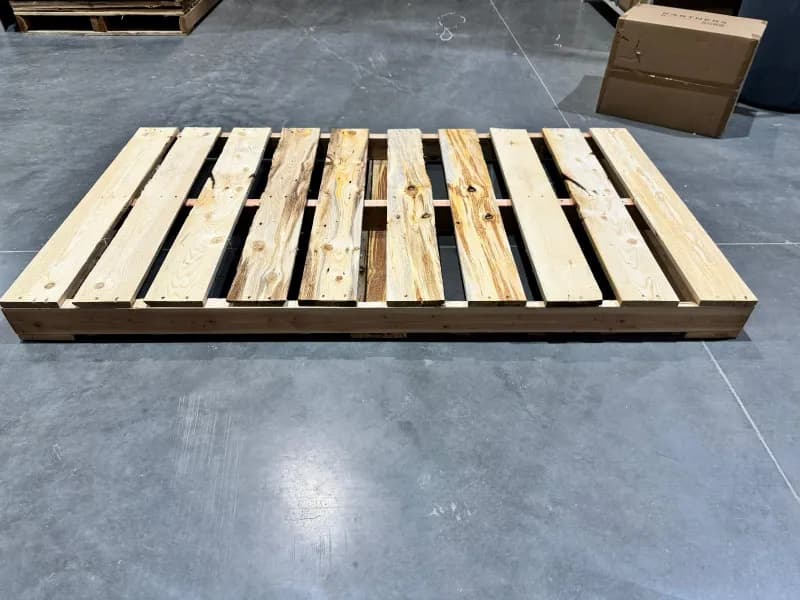 Wide custom pallet close-up showing quality construction